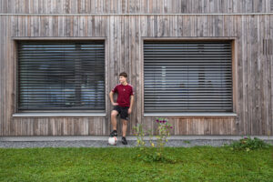 20191023 JA EL80S Custompix Loc1 01 Aussen Max 005